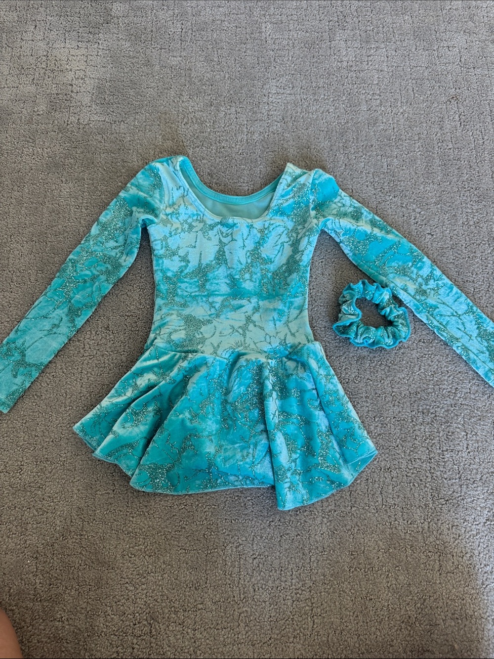 Mondor Figure Skating practice dress with Scrunchie - Picture 2 of 5
